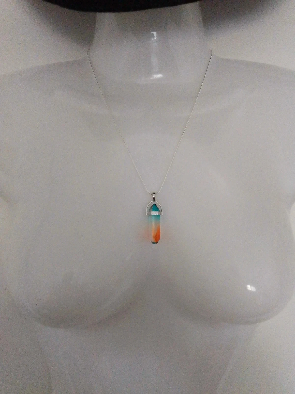 Collier pointe de verre et chaîne plaquée argent